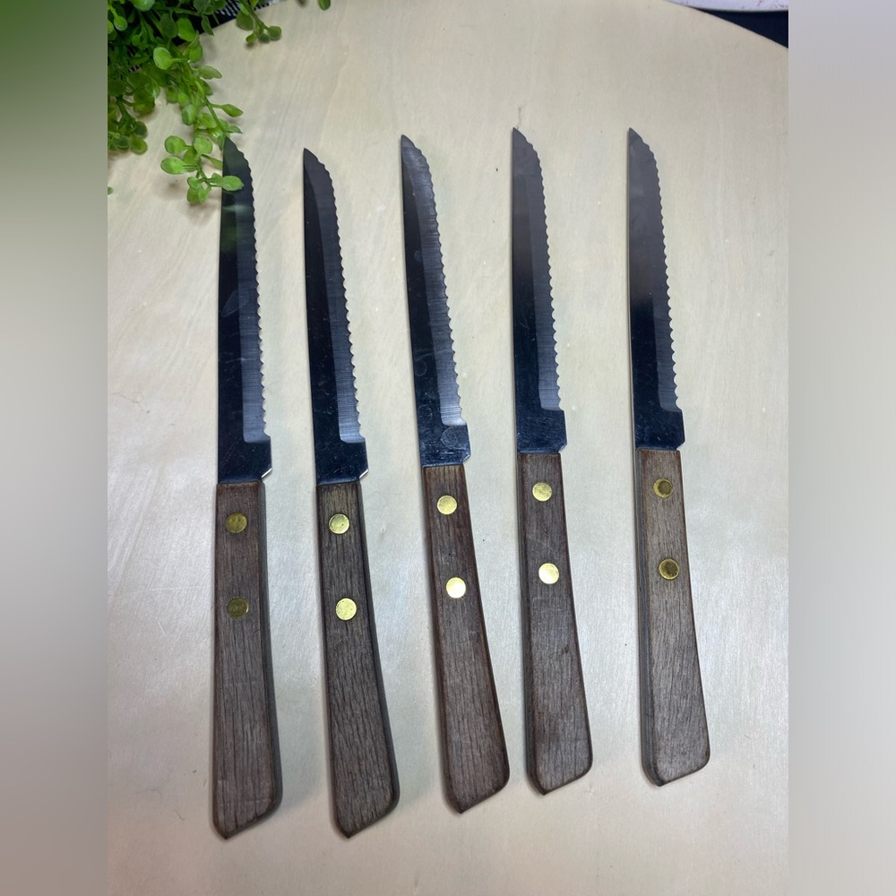 Forgecraft Stainless Japan Set of 5 Serrated Steak Knives with Wooden‎ Handles
